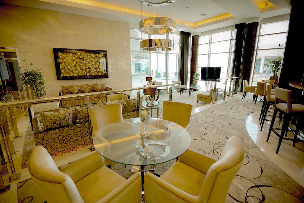 Grand Millennium Sulaimani Hotel Sulaymaniyah Exterior photo The interior of a suite at the Emirates Palace